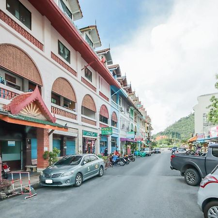 Oyo 1163 Eden Hostel Phuket Εξωτερικό φωτογραφία