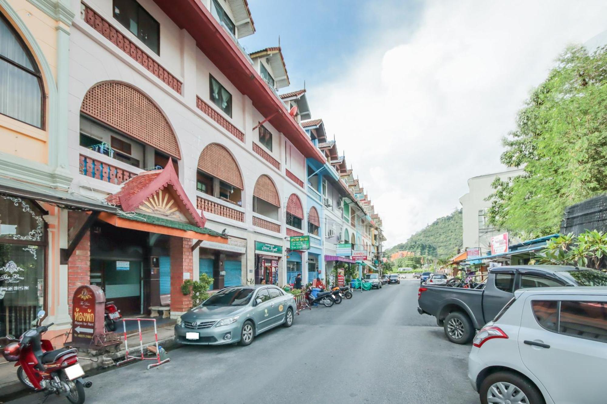 Oyo 1163 Eden Hostel Phuket Εξωτερικό φωτογραφία