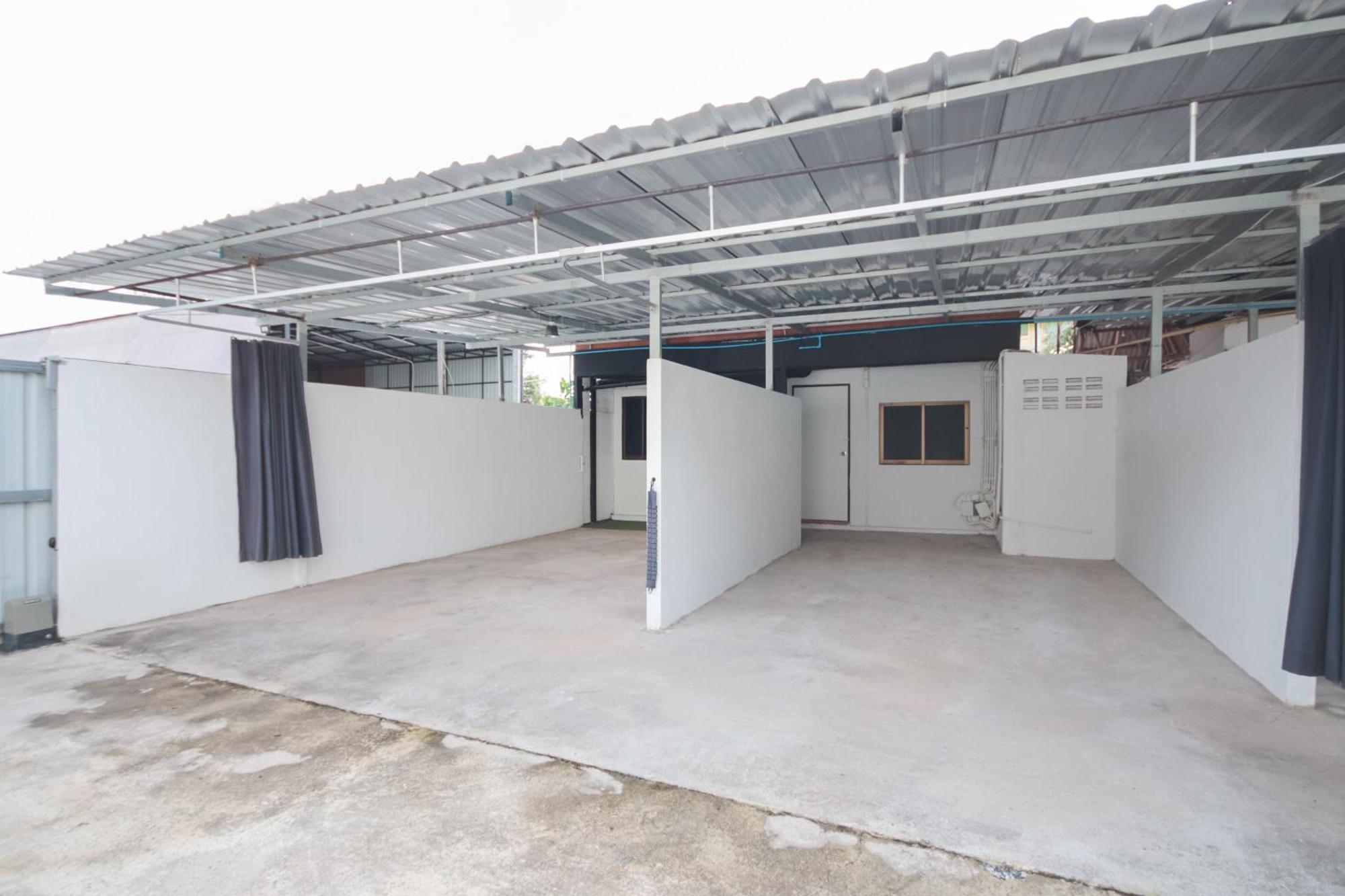 Oyo 1163 Eden Hostel Phuket Εξωτερικό φωτογραφία