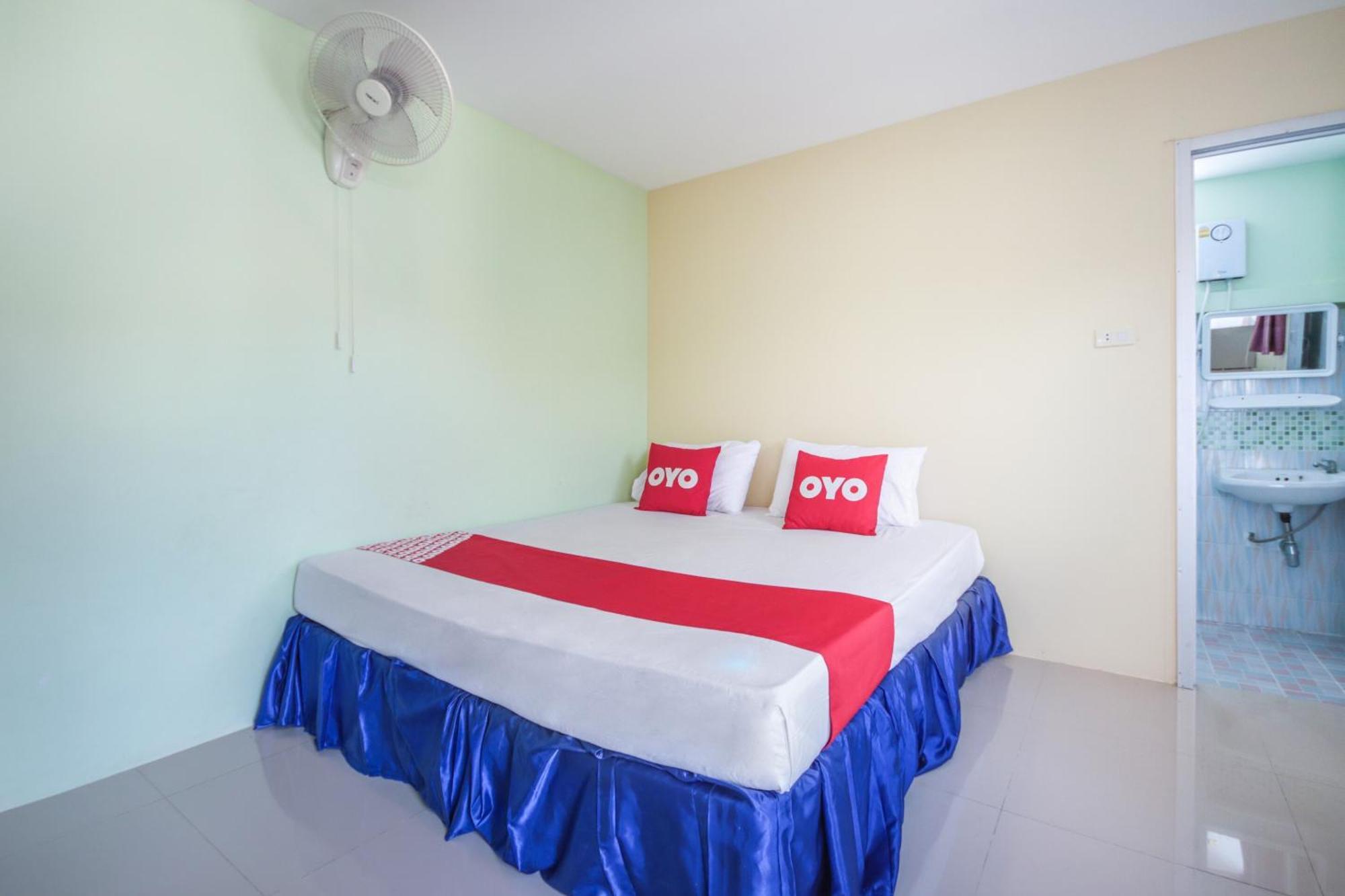 Oyo 1163 Eden Hostel Phuket Εξωτερικό φωτογραφία