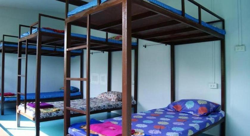 Oyo 1163 Eden Hostel Phuket Εξωτερικό φωτογραφία