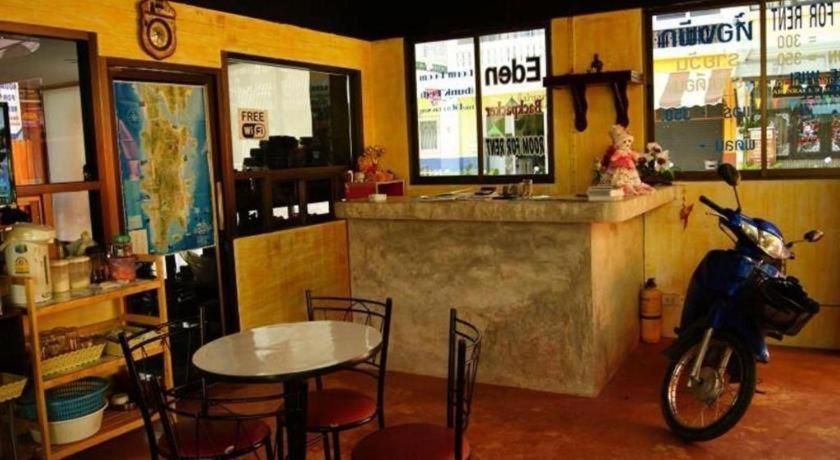 Oyo 1163 Eden Hostel Phuket Εξωτερικό φωτογραφία