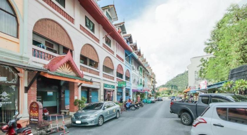 Oyo 1163 Eden Hostel Phuket Εξωτερικό φωτογραφία