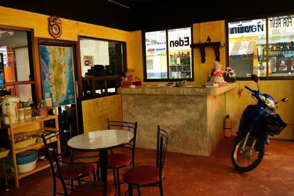 Oyo 1163 Eden Hostel Phuket Εξωτερικό φωτογραφία